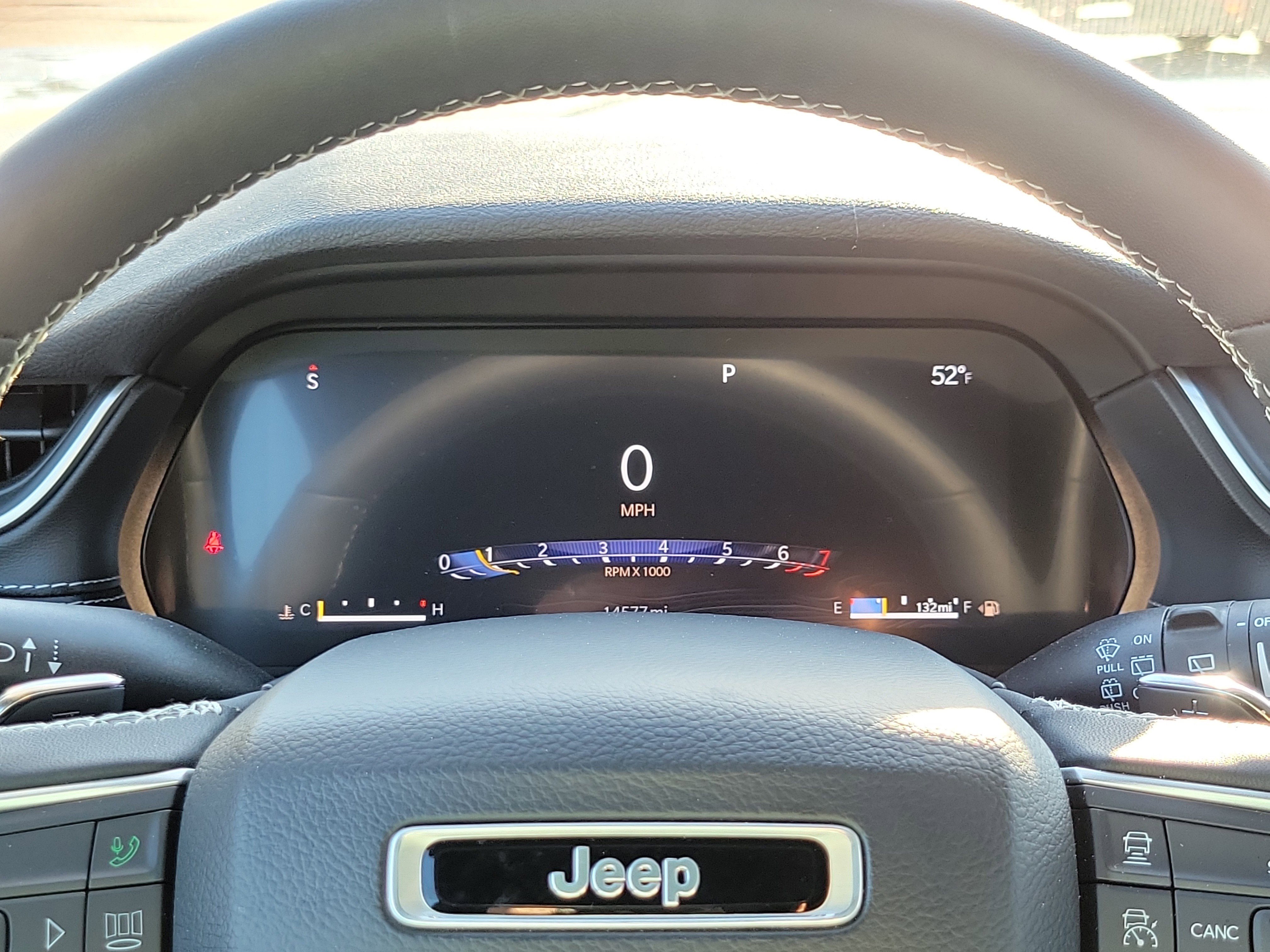 Used 2024 Jeep Grand Cherokee Altitude image 11