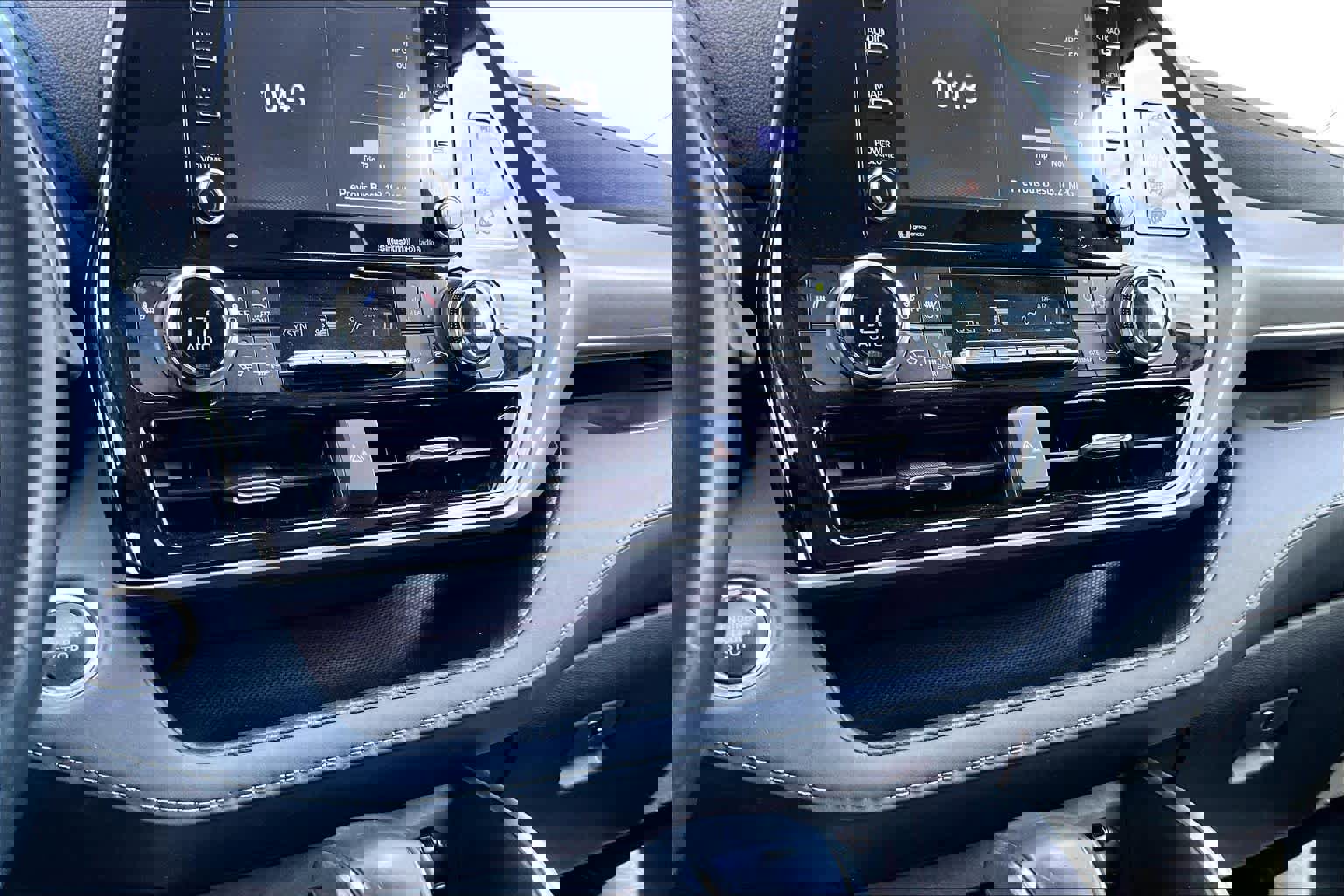 Used 2022 Toyota Highlander XLE image 35