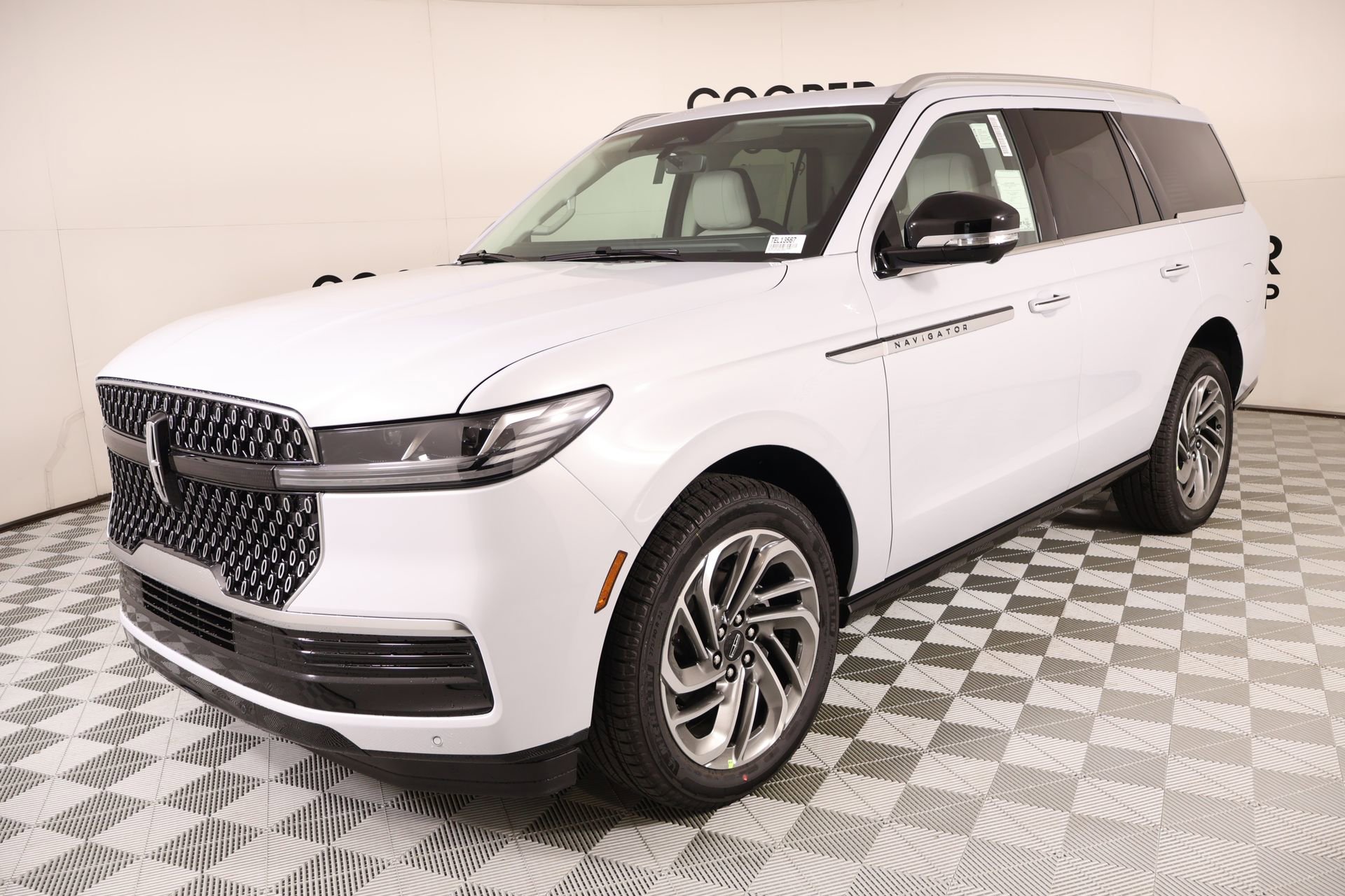 New 2026 Lincoln Navigator Reserve AWD/4WD image 11