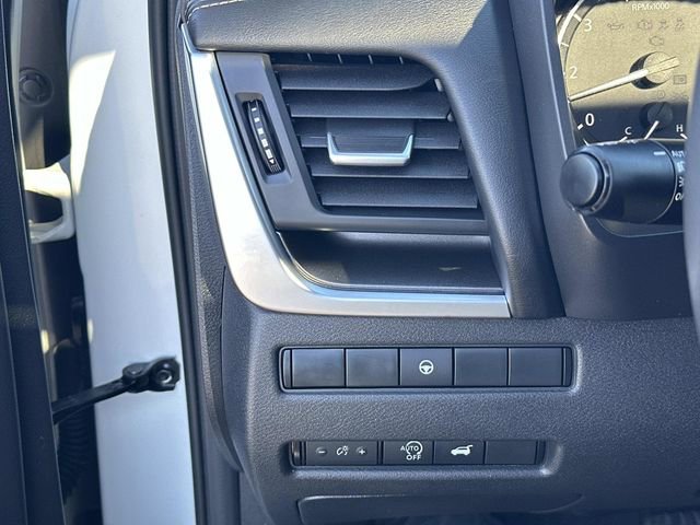 Used 2023 Nissan Rogue SV w/ SV Premium B Package image 25