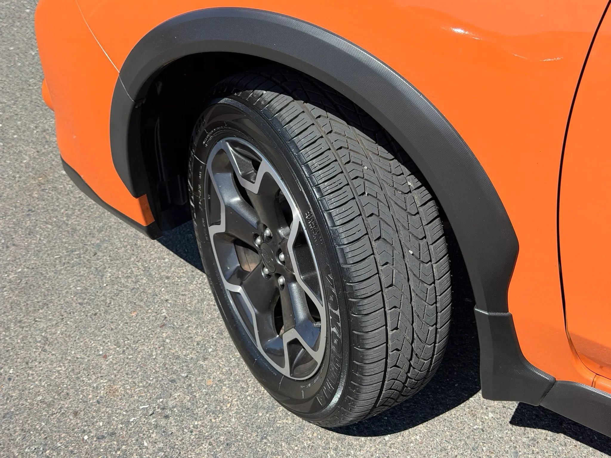 Used 2015 Subaru XV Crosstrek 2.0i Limited AWD/4WD image 12