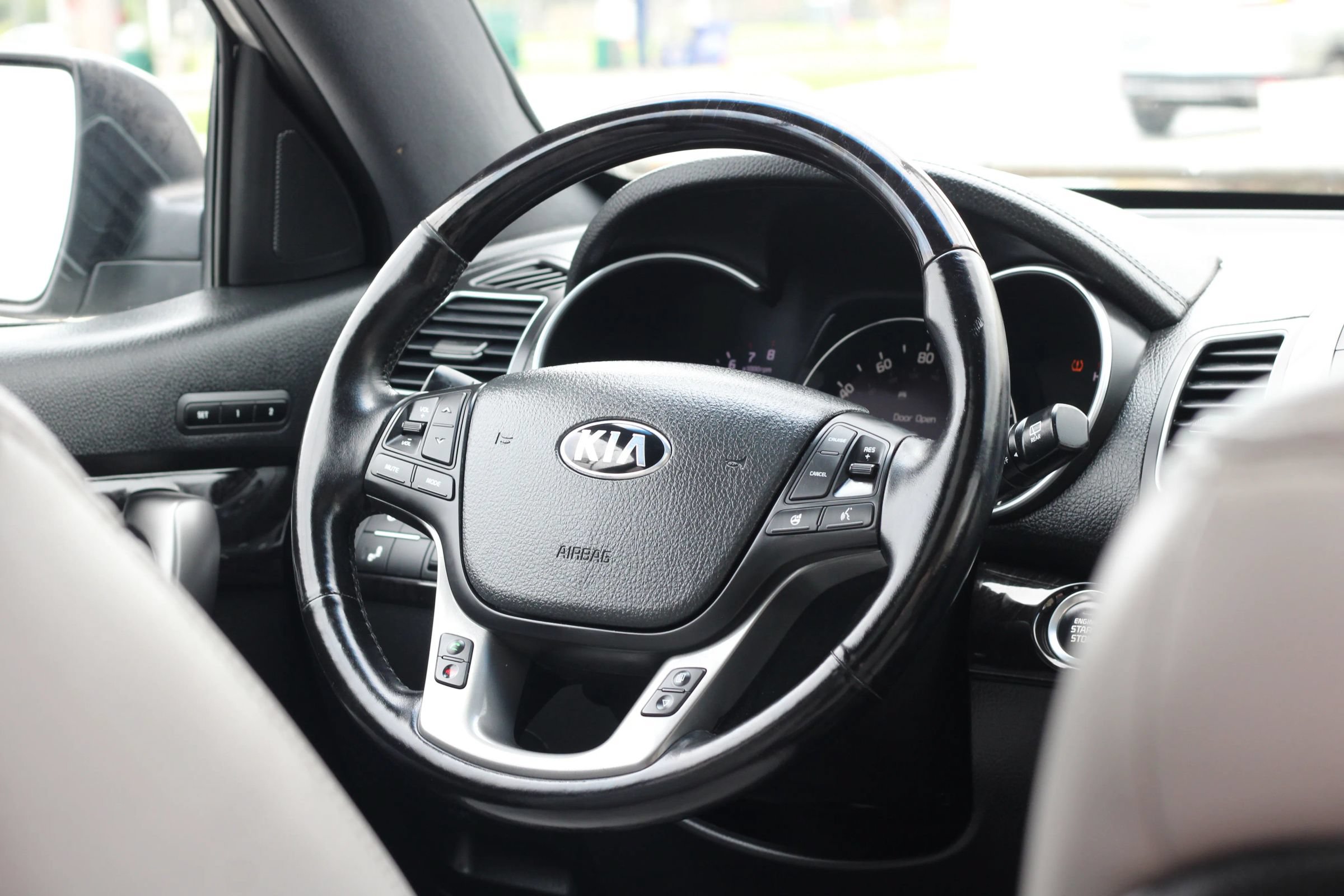 Used 2014 Kia Sorento SX w/ 3rd Row Package AWD/4WD image 14