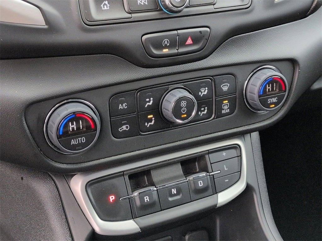 Used 2023 GMC Terrain SLE w/ Driver Convenience Package image 21