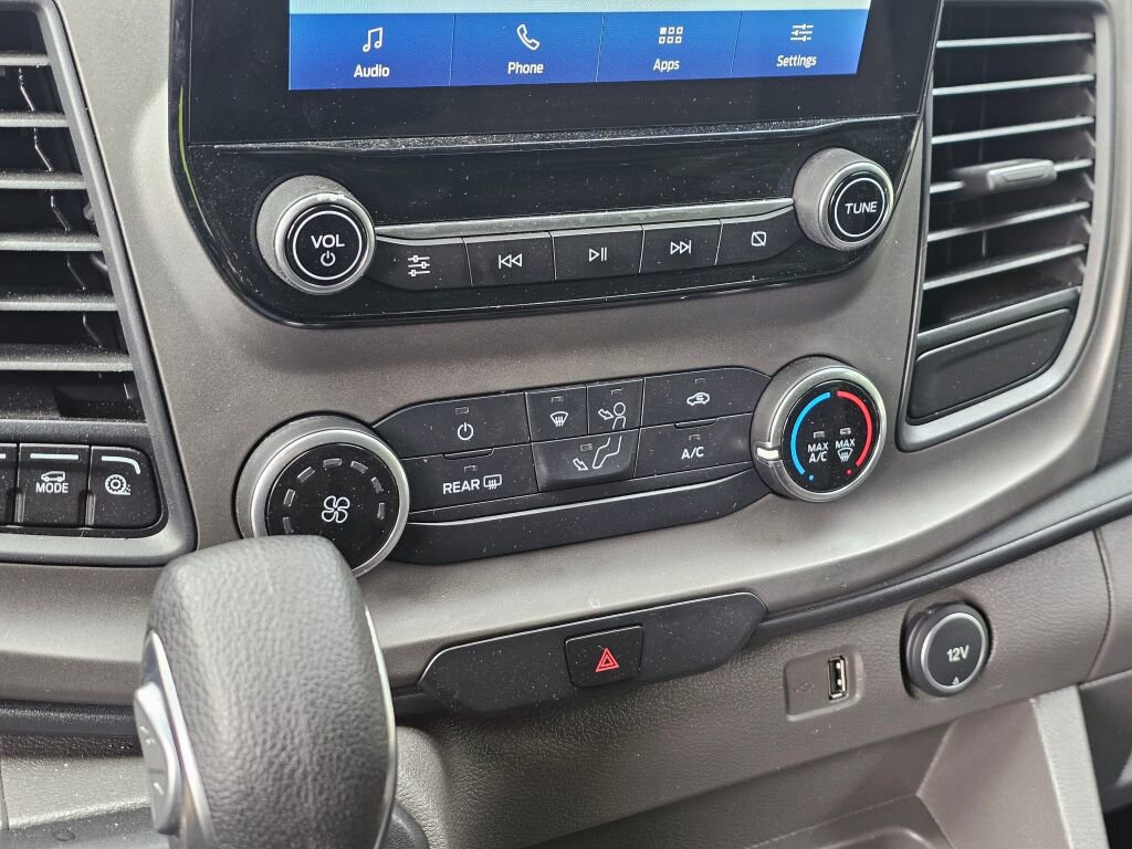 Used 2020 Ford Transit 150 XLT image 31