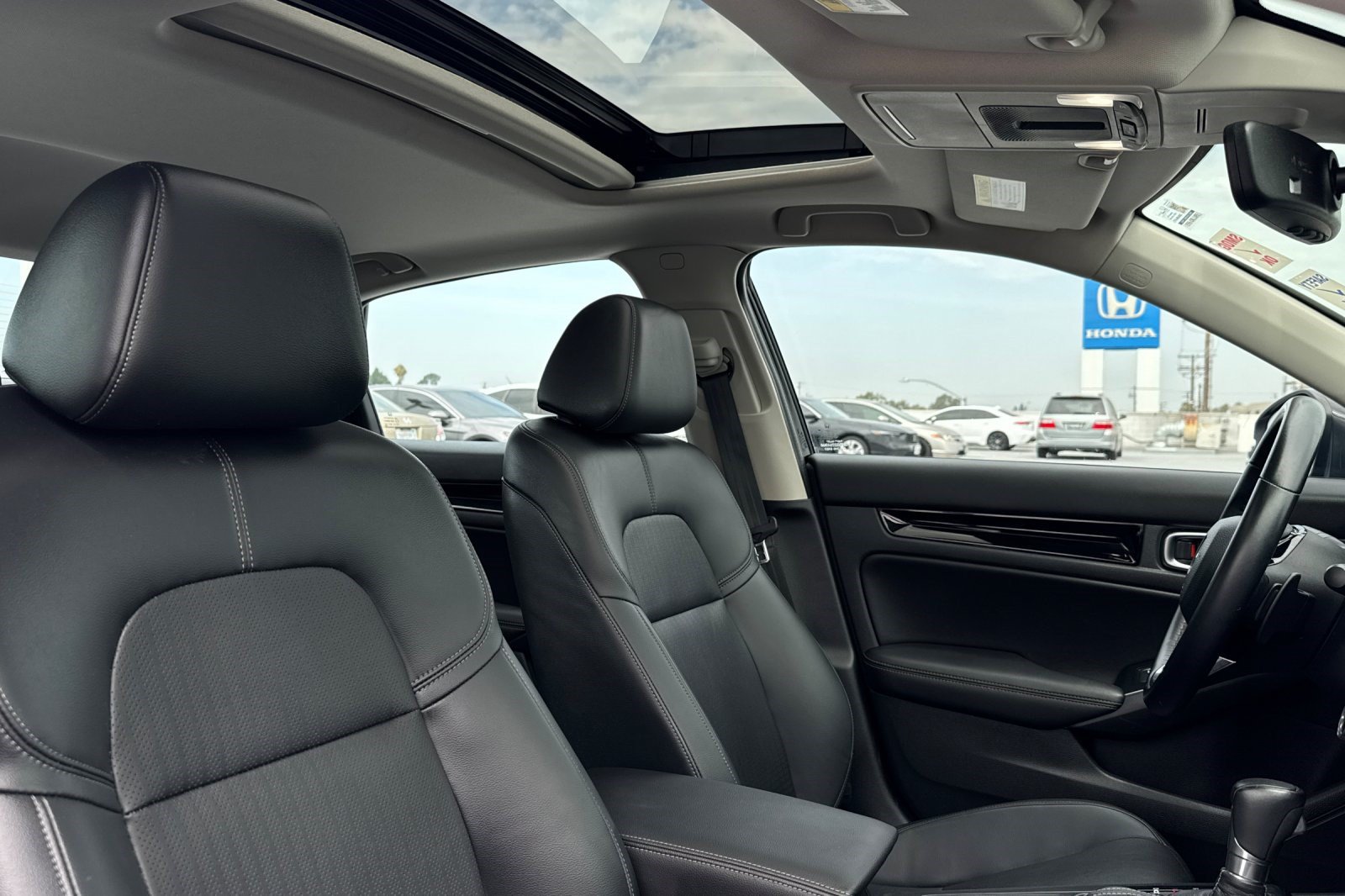 Used 2022 Honda Civic Touring image 31