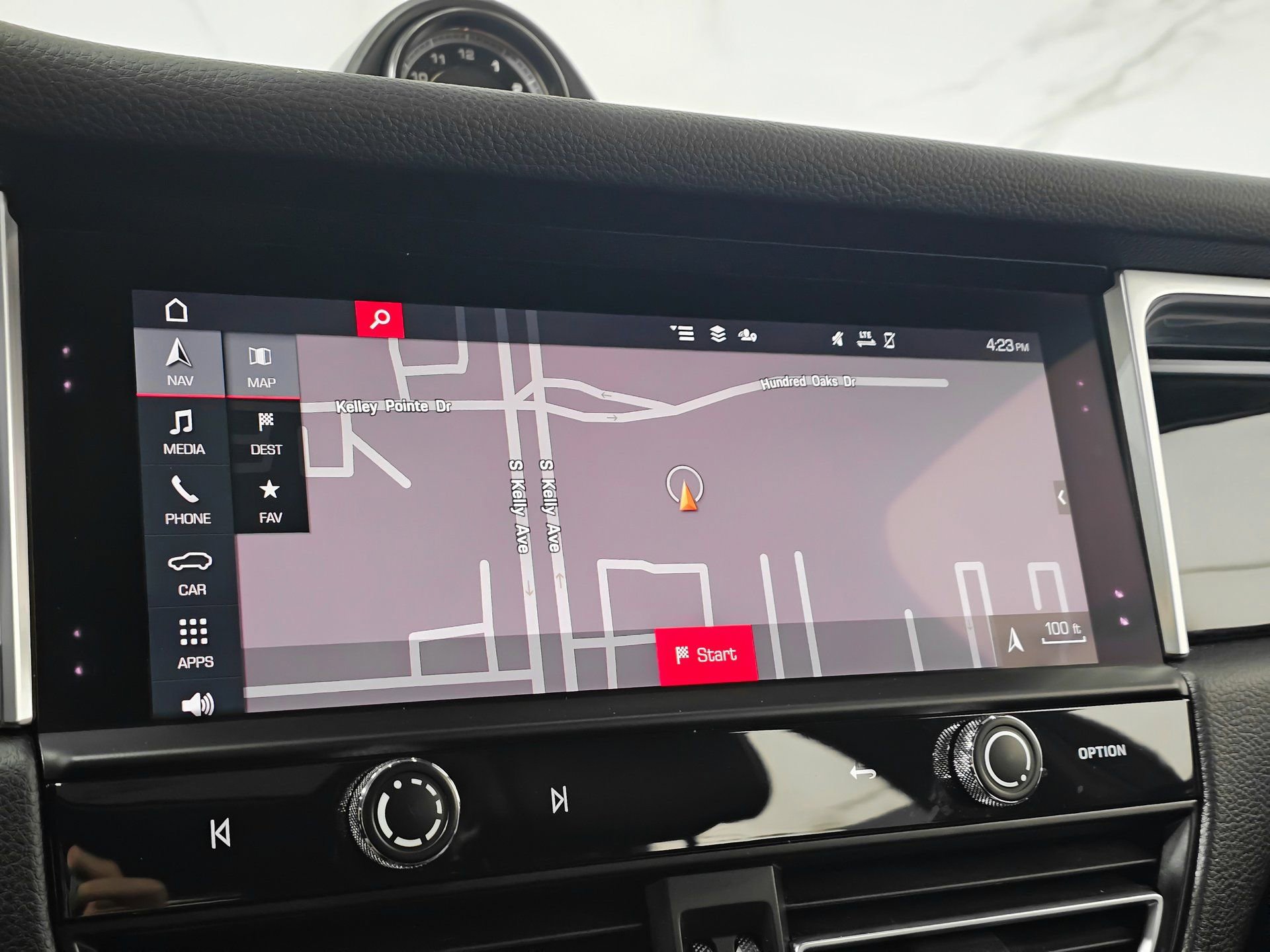 Used 2024 Porsche Macan Turbo image 18