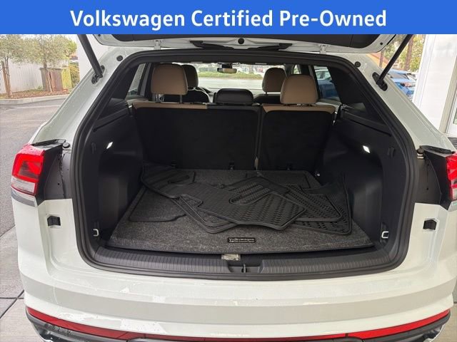 Certified 2024 Volkswagen Atlas Cross Sport SE image 17