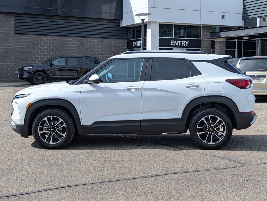 Used 2025 Chevrolet TrailBlazer LT FWD image 6