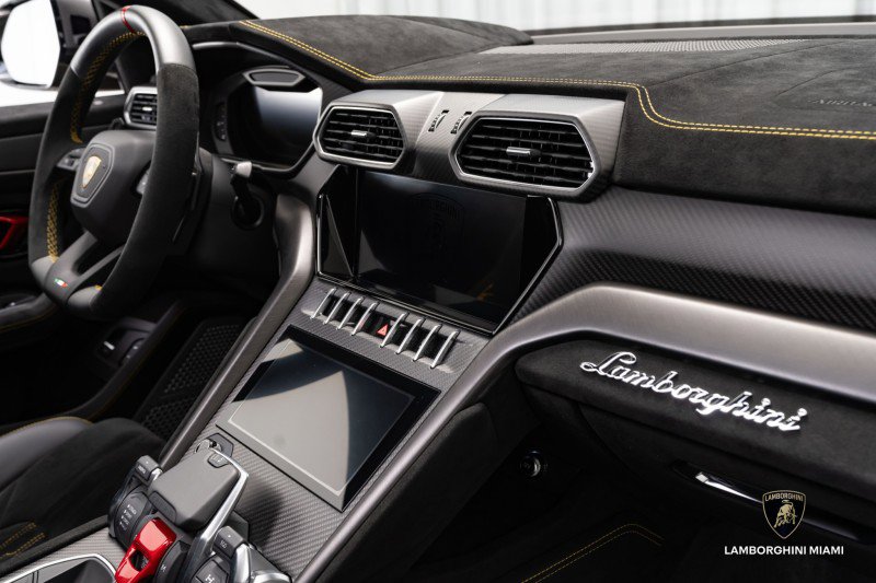 Used 2024 Lamborghini Urus Performante image 61