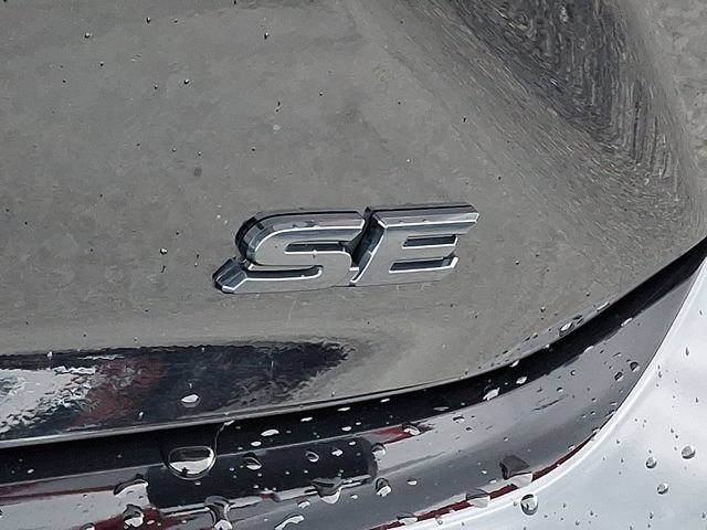 Used 2026 Toyota Camry SE FWD image 30