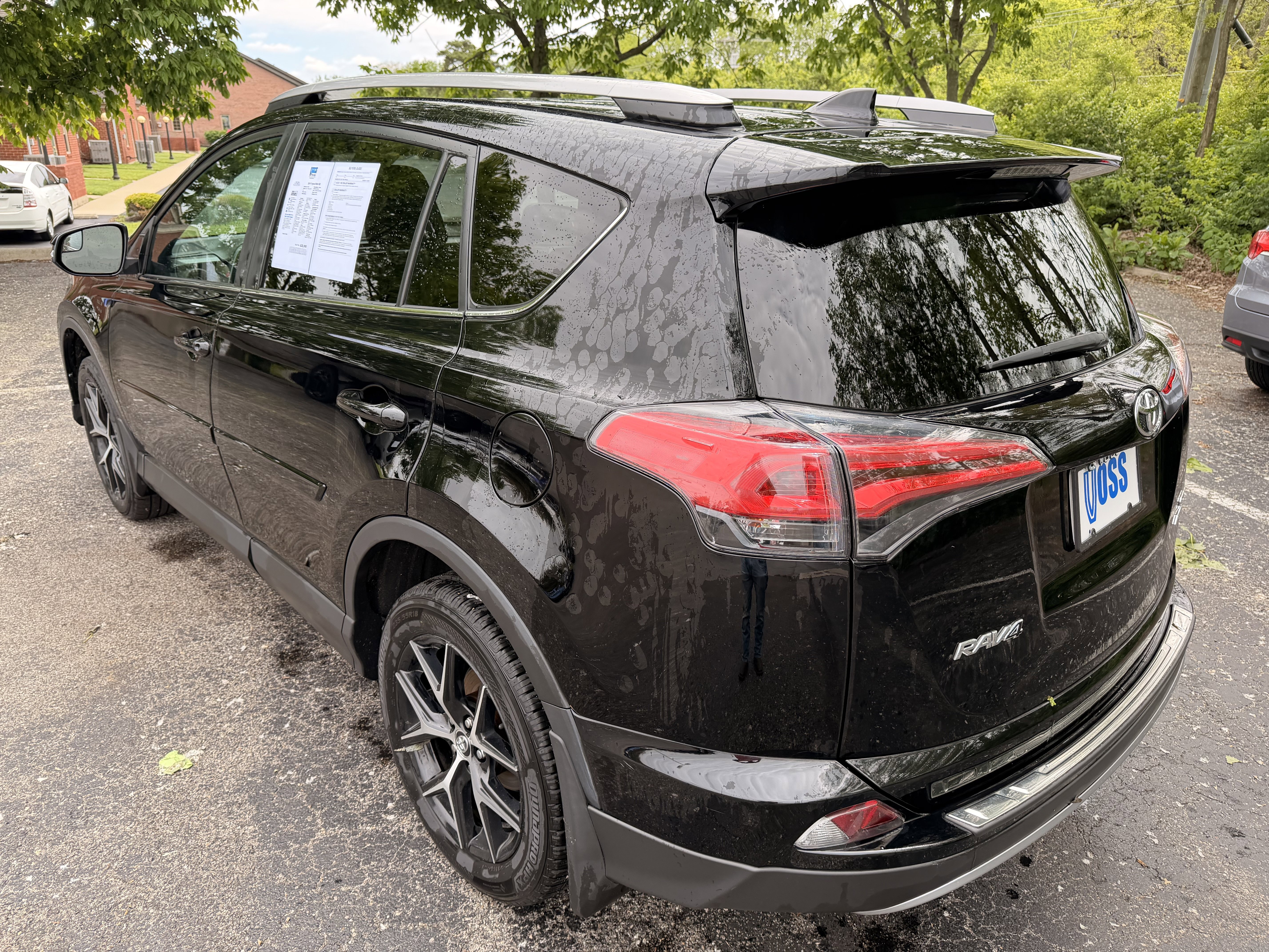 Used 2018 Toyota RAV4 SE w/ Protection Package AWD/4WD image 5