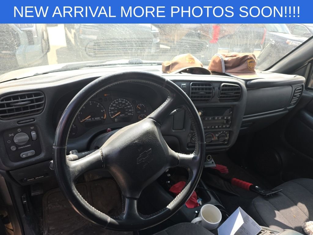 Used 2004 Chevrolet S10 Pickup LS w/ Appearance Package AWD/4WD image 9