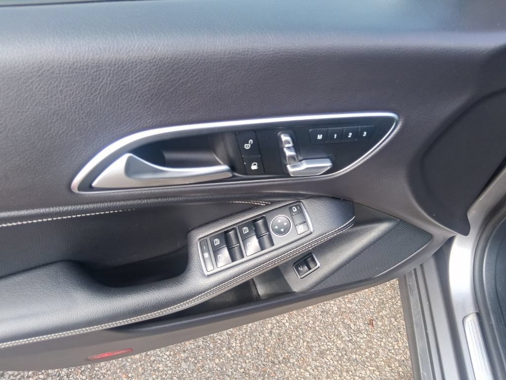 Used 2019 Mercedes-Benz CLA 250 4MATIC image 7