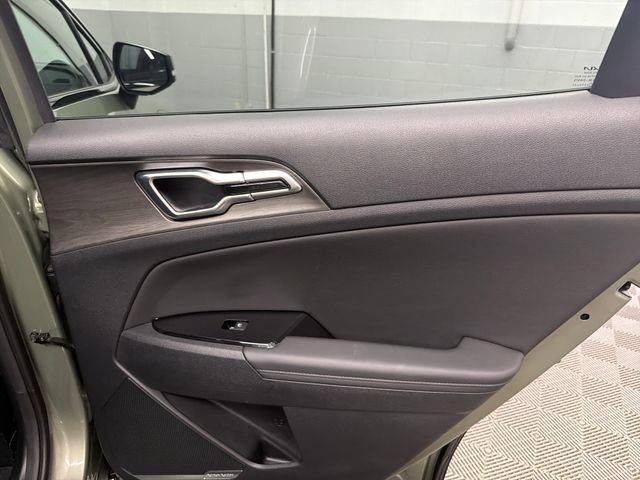 Used 2025 Kia Sportage X-Pro AWD/4WD image 15
