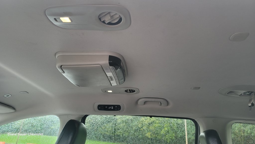 Used 2018 Chrysler Pacifica Touring-L FWD image 27