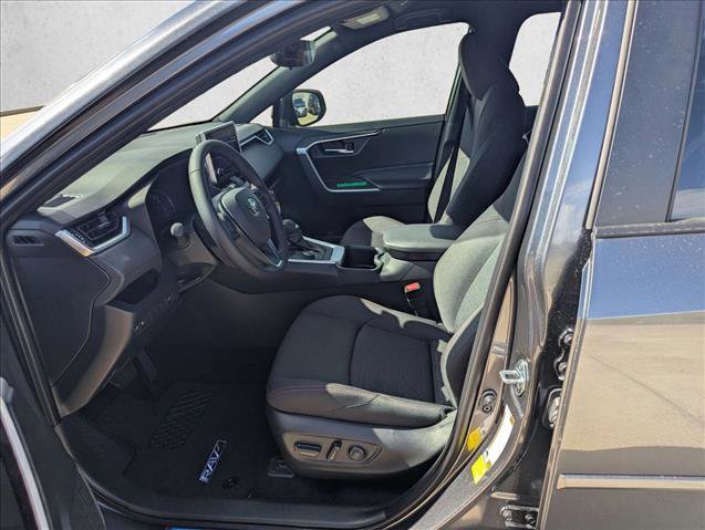 New 2025 Toyota RAV4 SE image 4