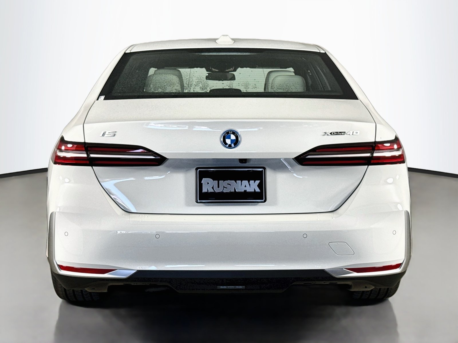New 2027 BMW i5 M60 AWD/4WD image 6