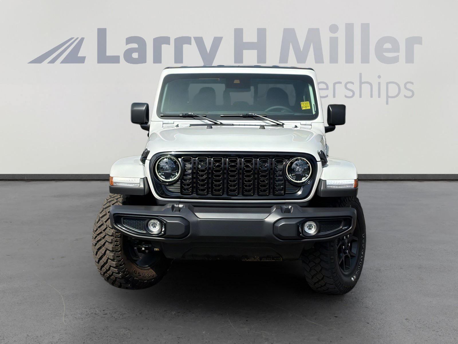 Used 2025 Jeep Gladiator Willys image 4