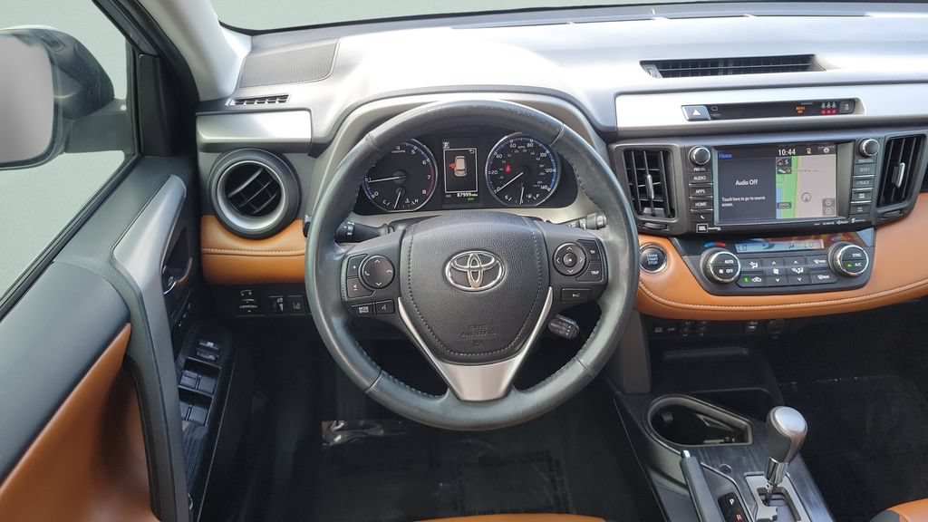 Used 2017 Toyota RAV4 Platinum FWD image 11