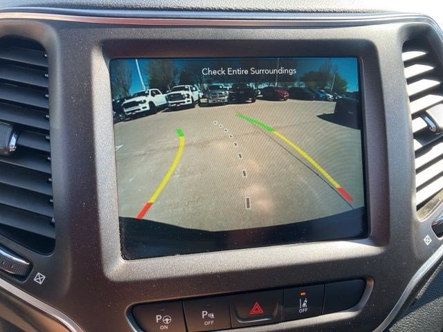 Used 2020 Jeep Cherokee Trailhawk w/ Technology Group AWD/4WD image 18