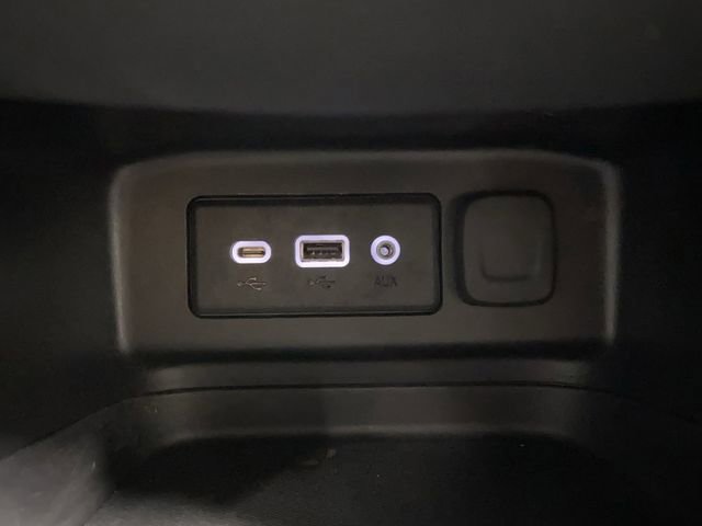 Used 2020 Chevrolet Equinox LT image 23