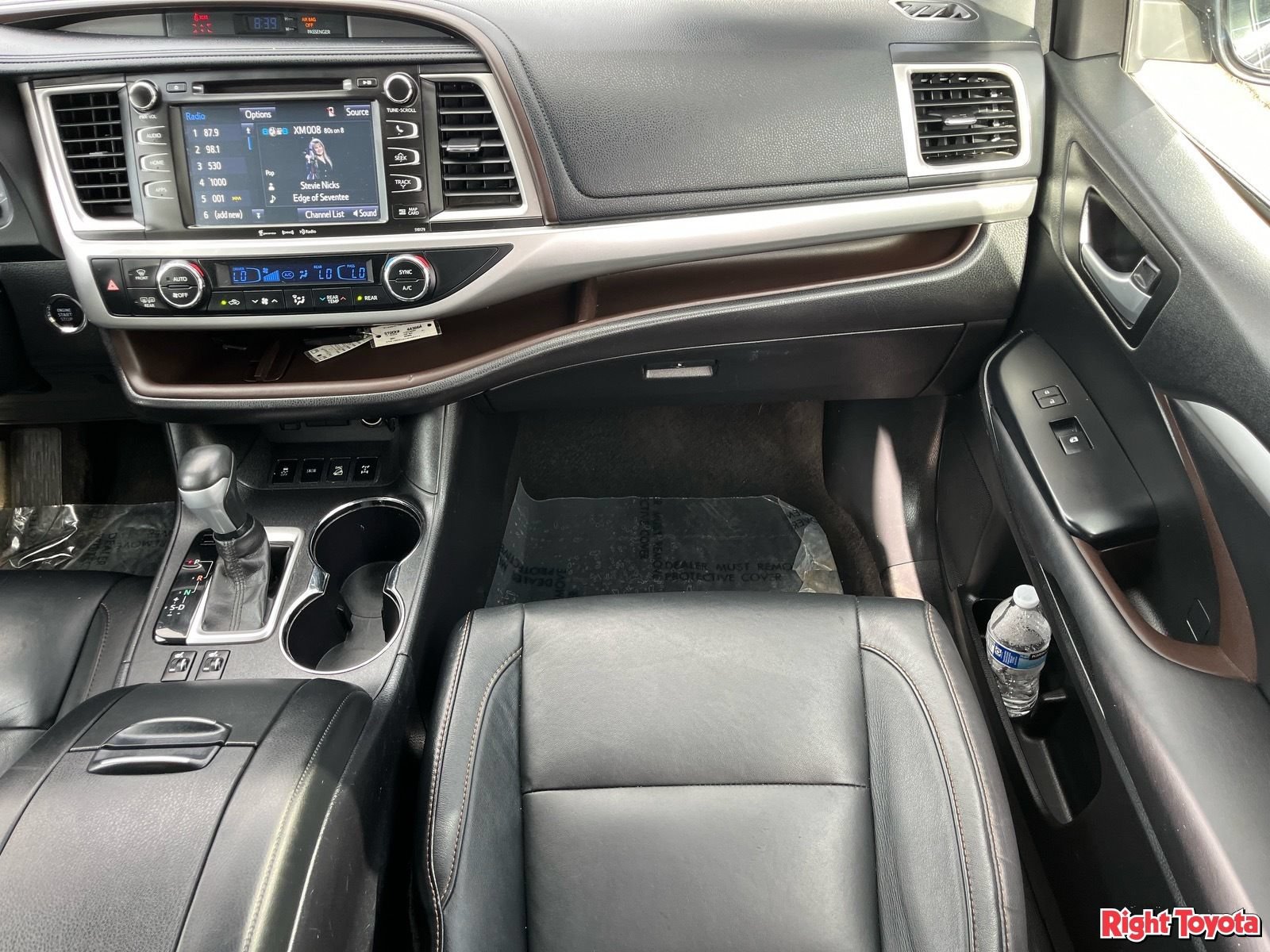 Certified 2017 Toyota Highlander XLE w/ Protection Package #3 AWD/4WD image 19