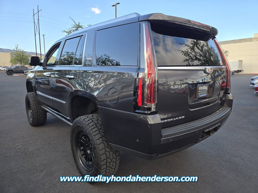 Used 2017 Cadillac Escalade Premium Luxury RWD image 4