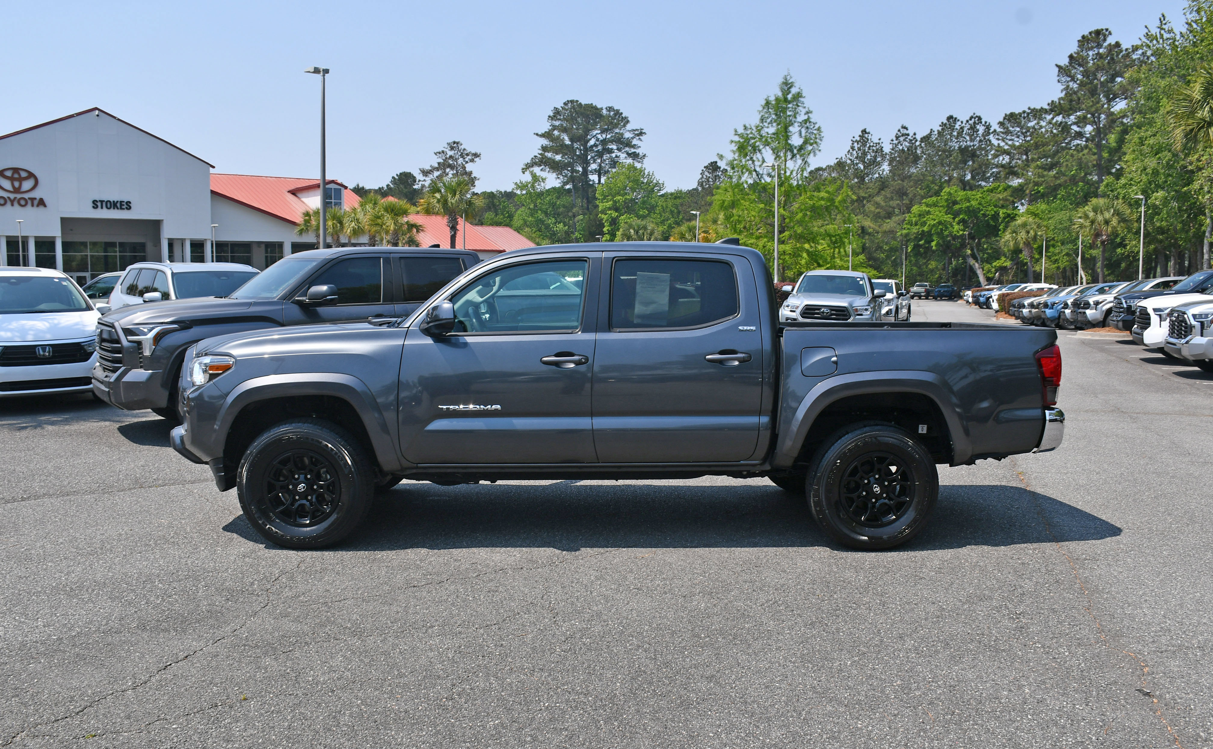 Certified 2021 Toyota Tacoma SR5 RWD image 2