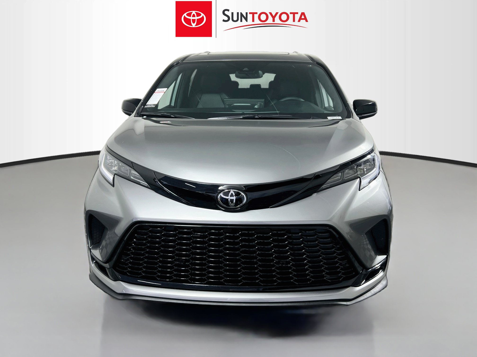 New 2026 Toyota Sienna XSE FWD image 10