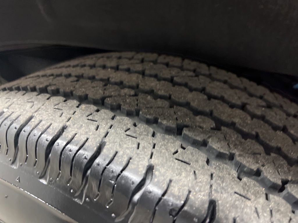 Used 2024 Chevrolet Express 2500 w/ Driver Convenience Package image 40