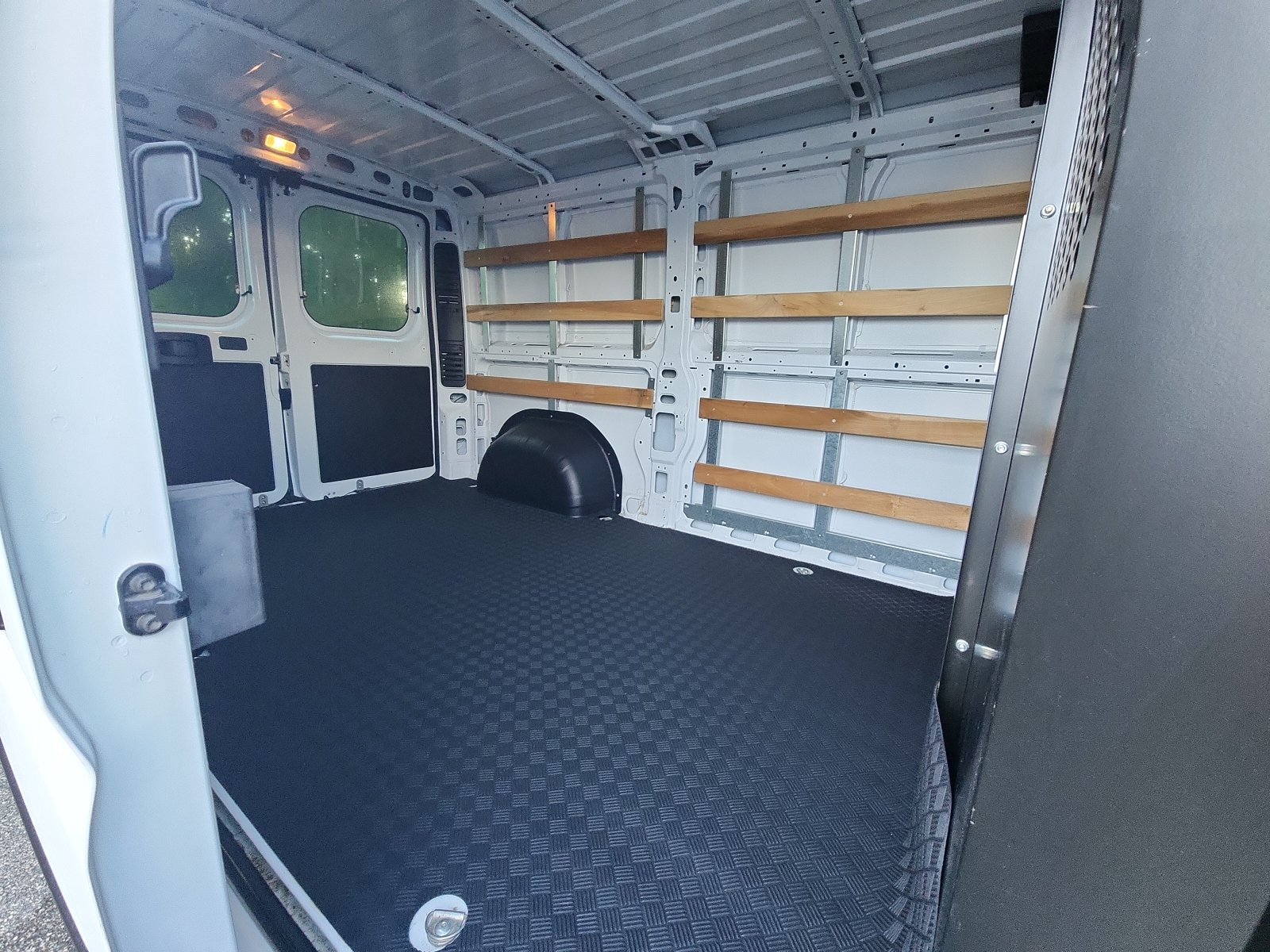 Used 2025 RAM ProMaster 2500 w/ U-Haul Equipment Group FWD image 19