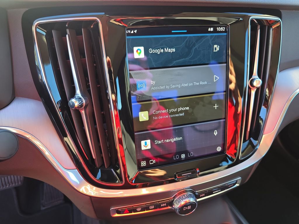 Certified 2024 Volvo S60 B5 Core image 29