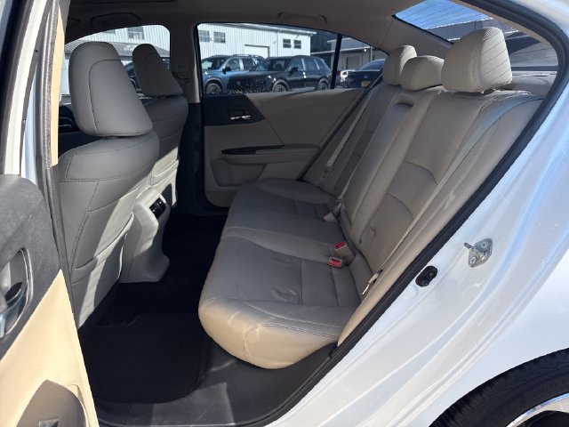 Used 2016 Honda Accord EX-L image 16