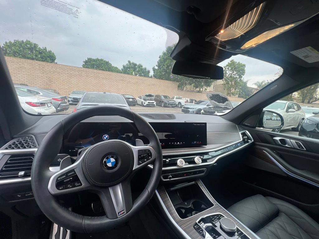 Used 2024 BMW X5 sDrive40i w/ M Sport Package RWD image 19