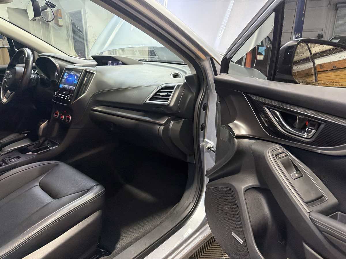 Used 2017 Subaru Impreza 2.0i Limited image 29