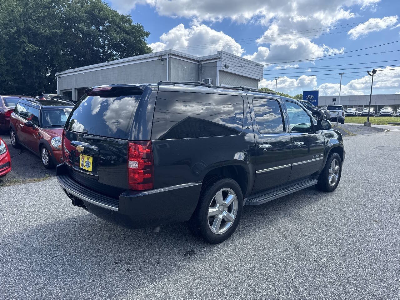 Used 2013 Chevrolet Suburban LTZ AWD/4WD image 8