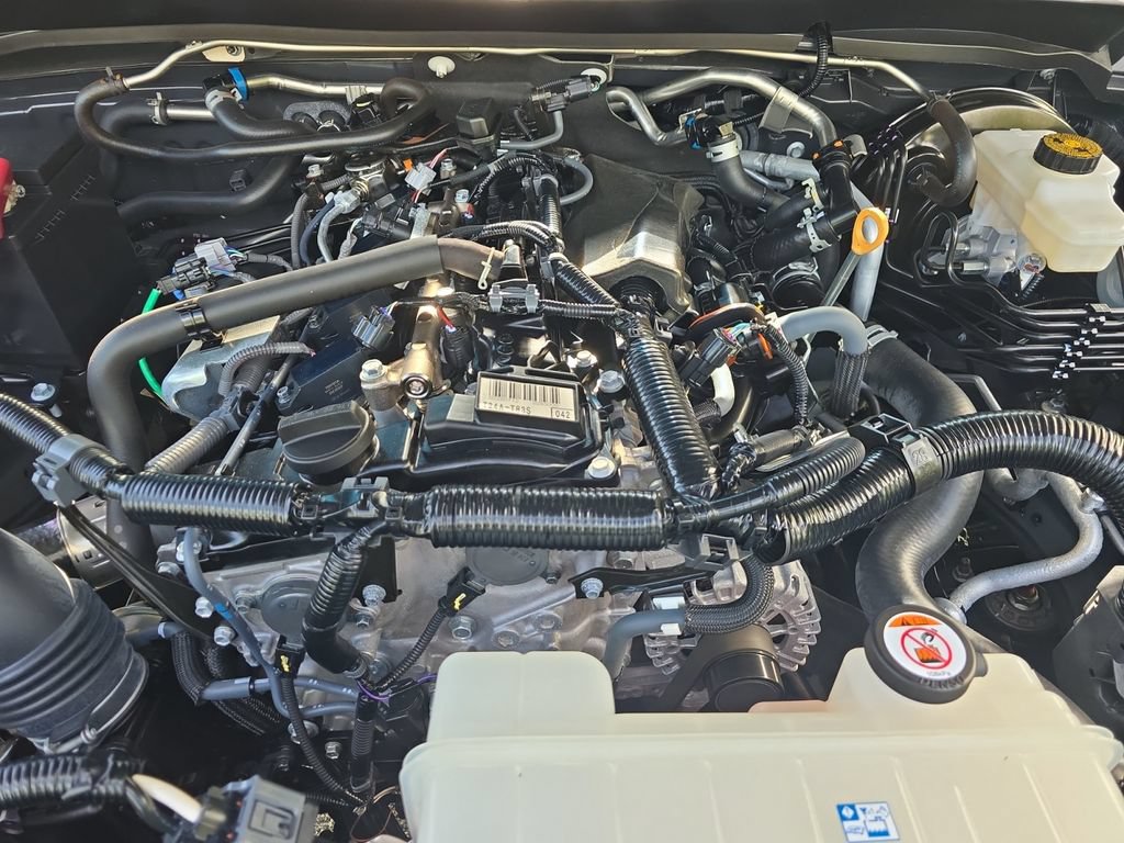 Used 2024 Toyota Tacoma SR5 w/ SR5 Upgrade Package RWD image 29
