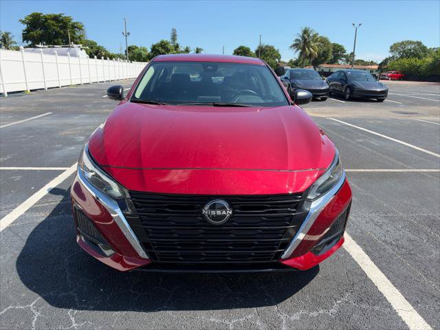 Used 2024 Nissan Altima 2.5 SV FWD image 11