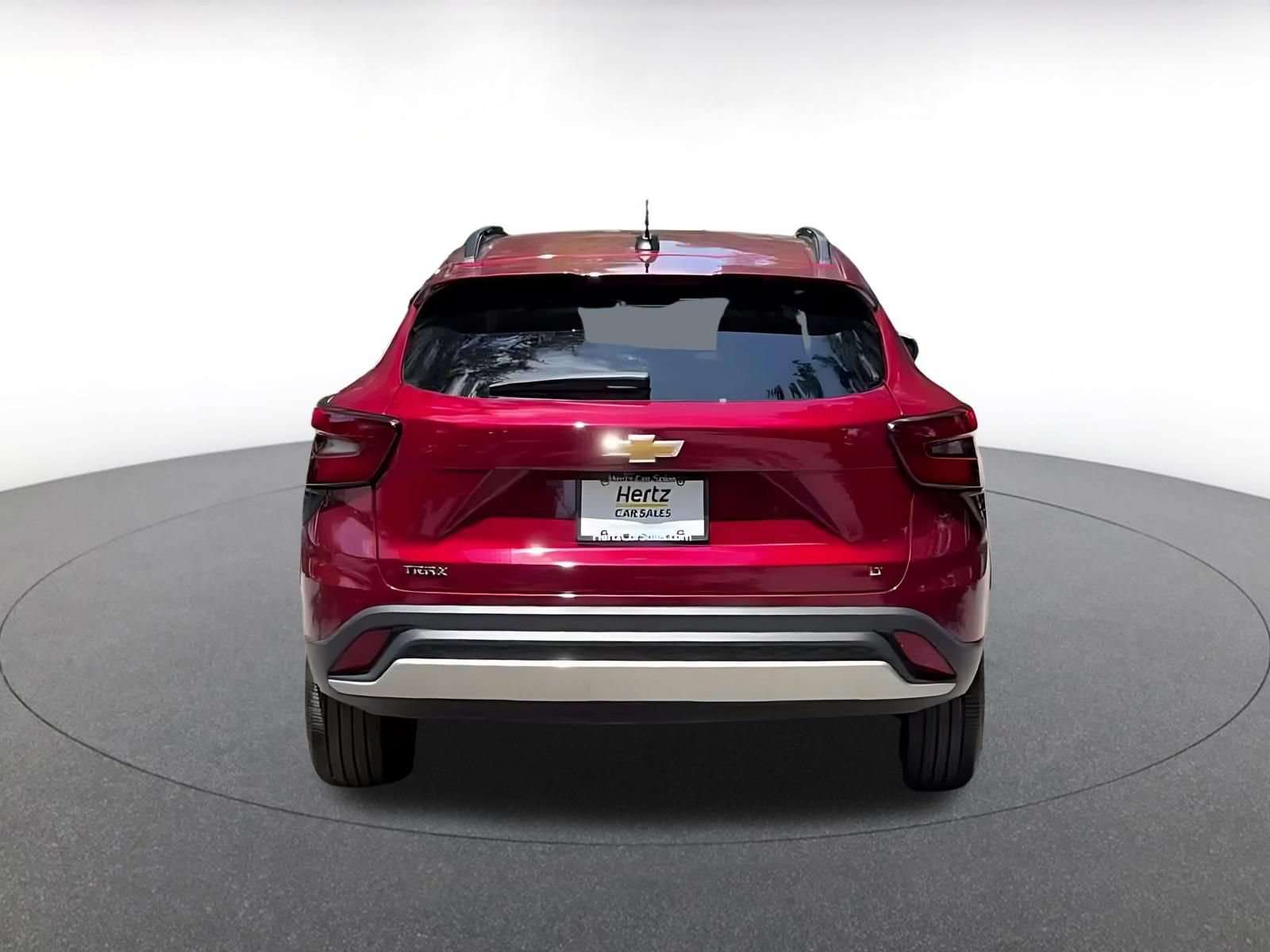Used 2025 Chevrolet Trax LT FWD image 14