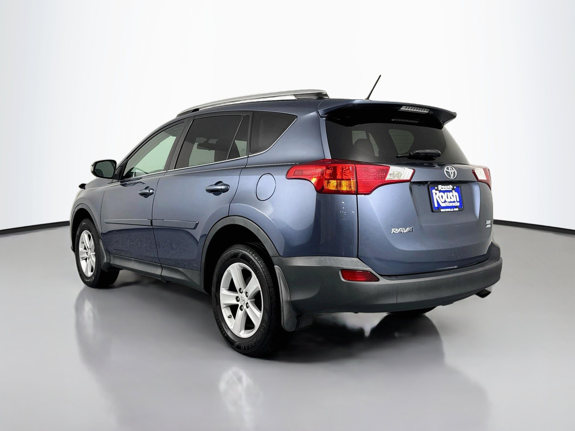 Used 2014 Toyota RAV4 XLE AWD/4WD image 7