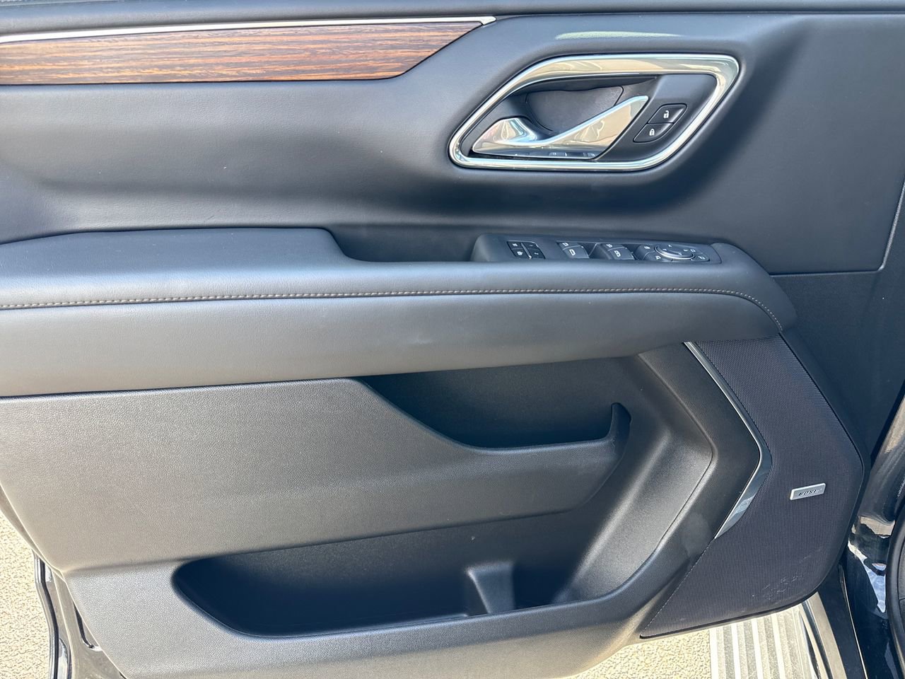 Used 2024 Chevrolet Tahoe High Country AWD/4WD image 17