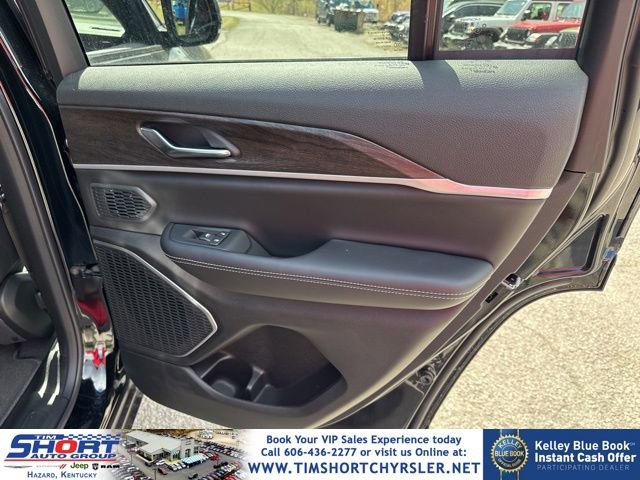 New 2026 Jeep Grand Cherokee Limited w/ Limited Altitude Package AWD/4WD image 23