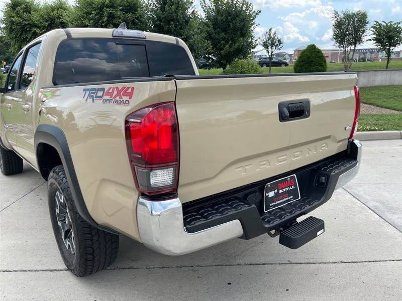 Used 2017 Toyota Tacoma TRD Off-Road w/ Tow Package (A/T) AWD/4WD image 38