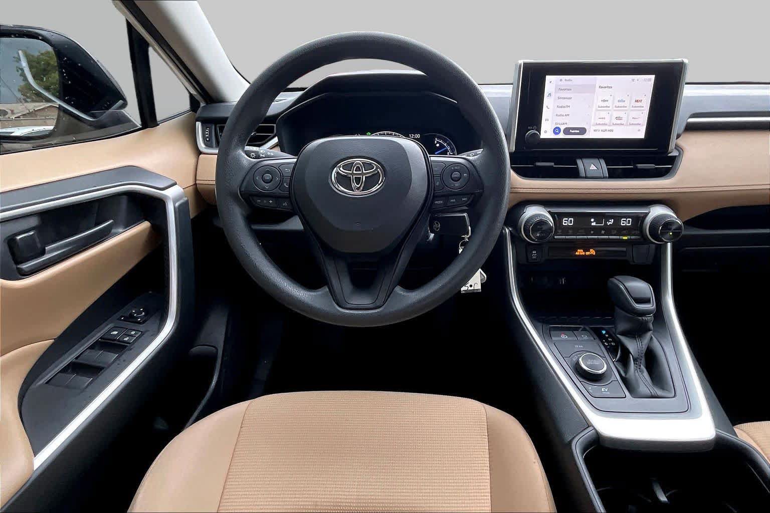Used 2025 Toyota RAV4 LE AWD/4WD image 6