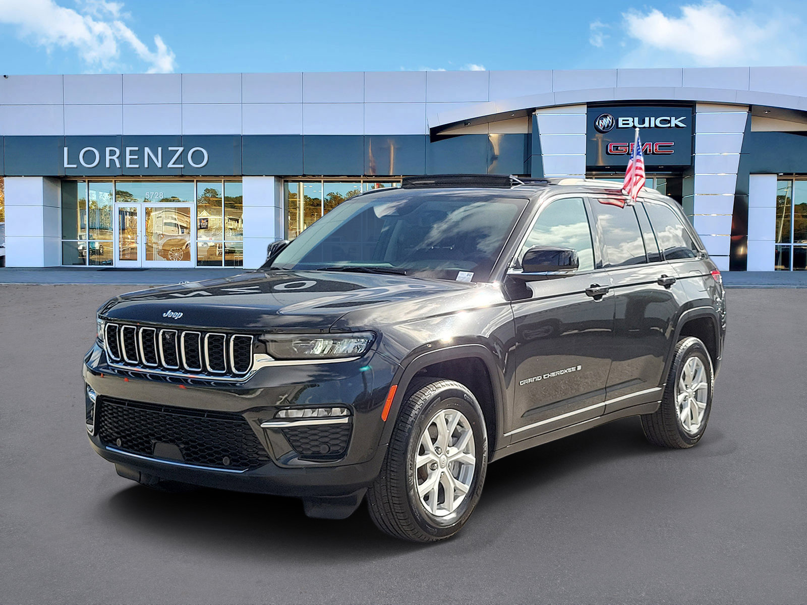 Used 2024 Jeep Grand Cherokee Limited w/ Luxury Tech Group II RWD image 1