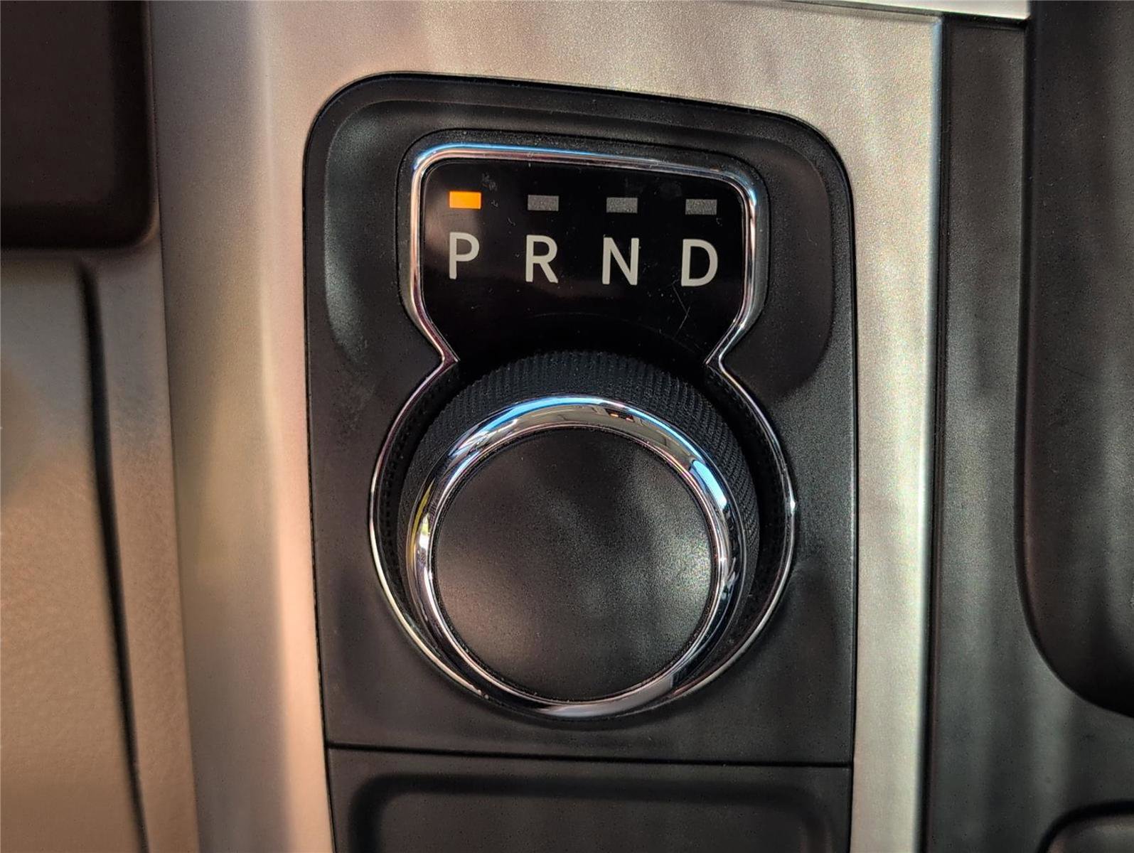 Used 2018 RAM 1500 SLT image 18