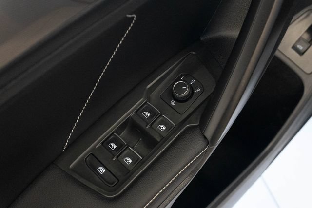Used 2024 Volkswagen Tiguan SE FWD image 14