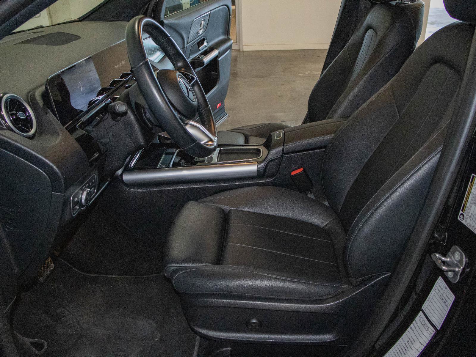 Used 2025 Mercedes-Benz GLA 250 image 7