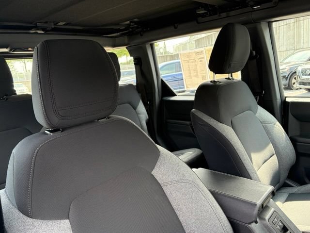 Used 2025 Ford Bronco 4-Door AWD/4WD image 28