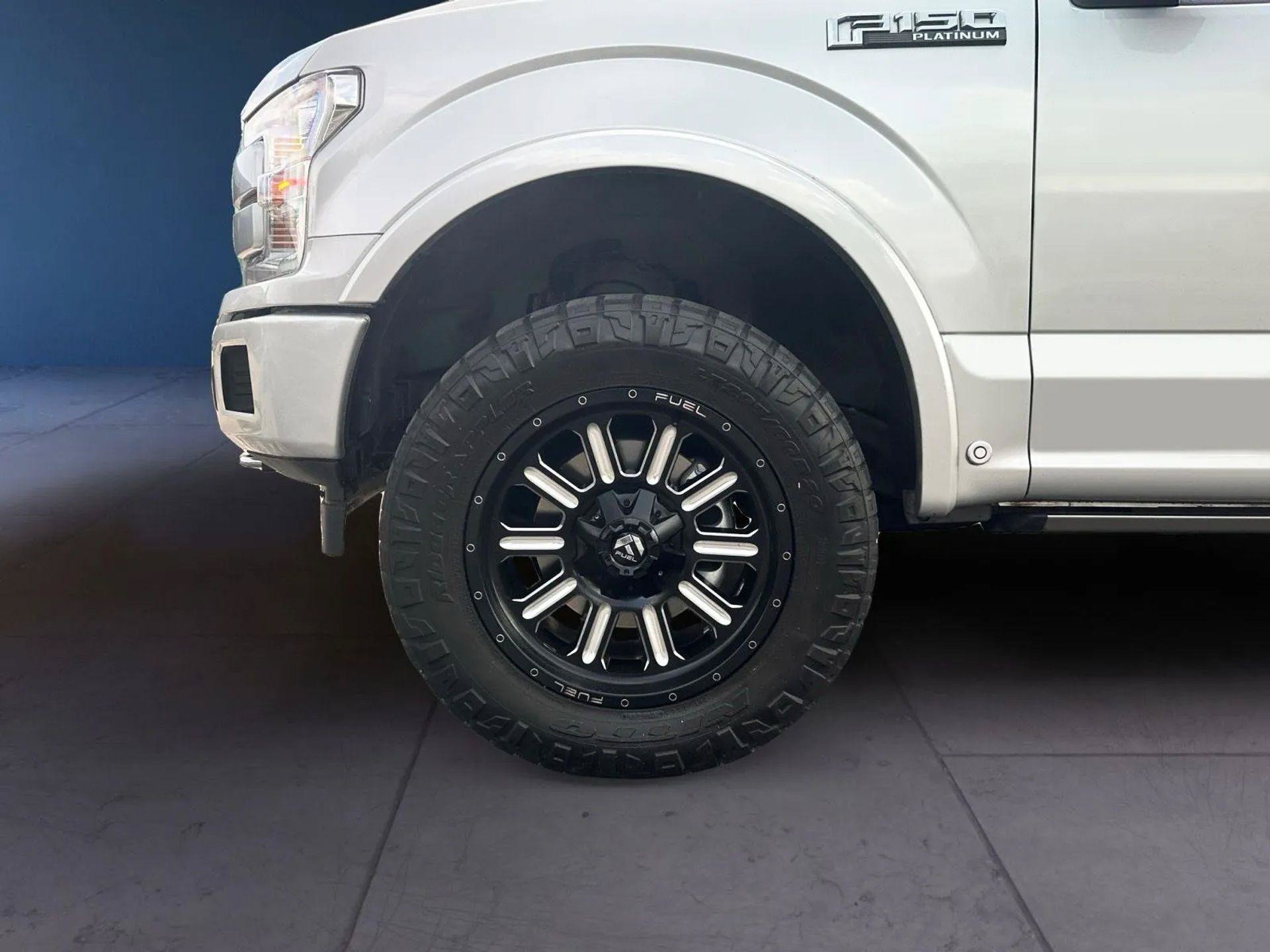 Used 2018 Ford F150 Platinum w/ Equipment Group 701A Luxury AWD/4WD image 9